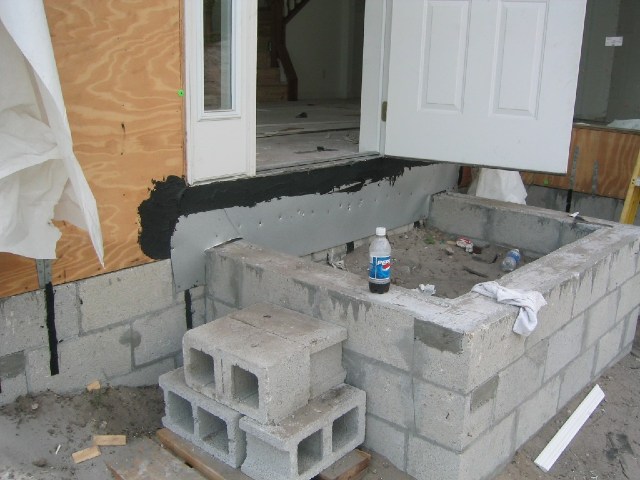 FlashingByEntryDoor.jpgw640h480